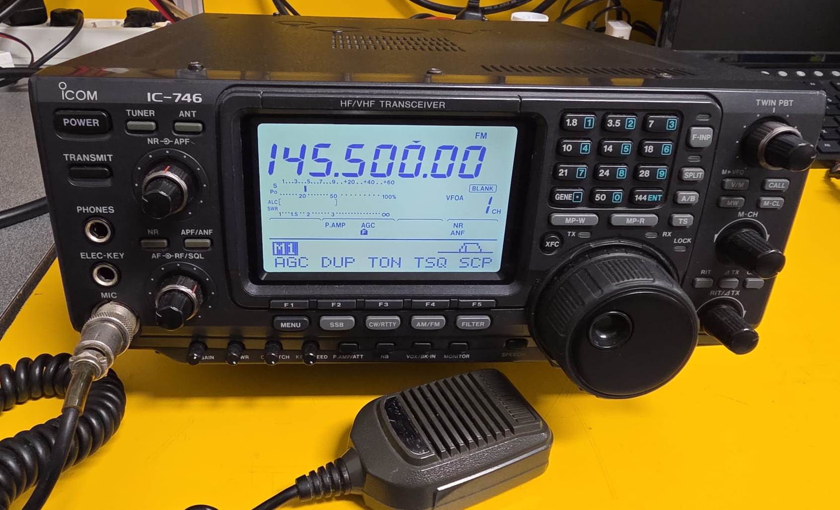 ICOM IC-746 RTX HF/50/144MHZ ALLMODE - PERFETTO STATO - APPENA REVISIONATO DA NOSTRO LABORATORIO.