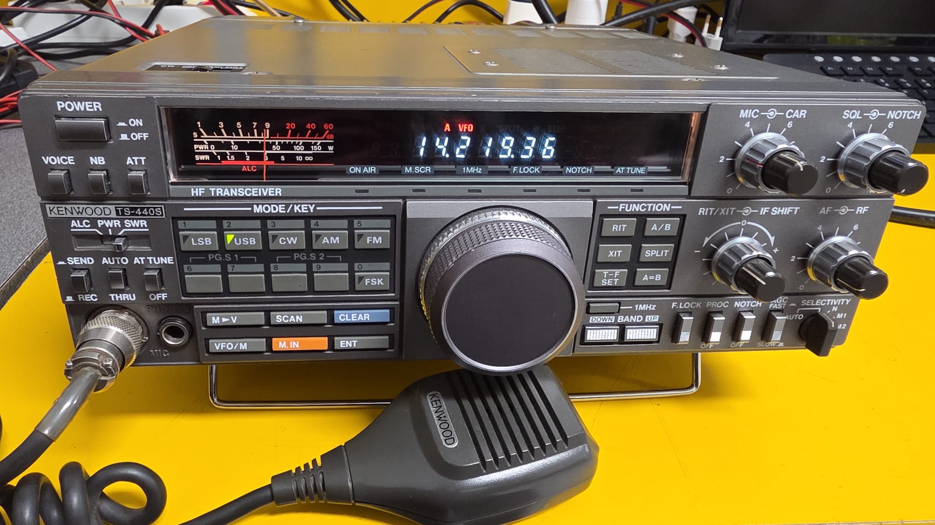 KENWOOD TS-440S HF ALL MODE, CON ACCORDATORE, PERFETTO STATO, AMPLIATO DI BANDA