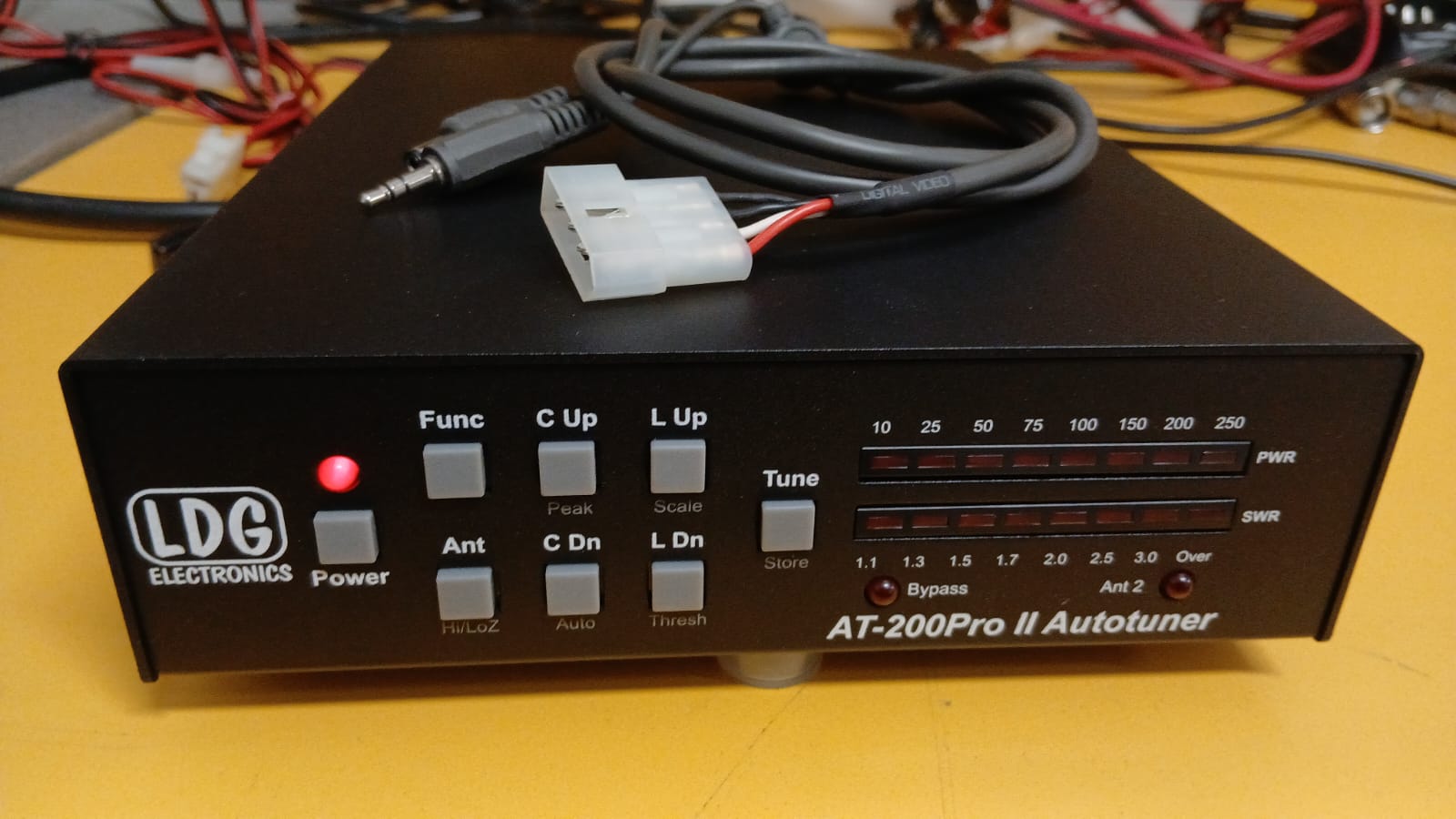 LDG AT-200PRO II ACCORDATORE AUTOMATICO D'ANTENNA 0-50MHZ 250W