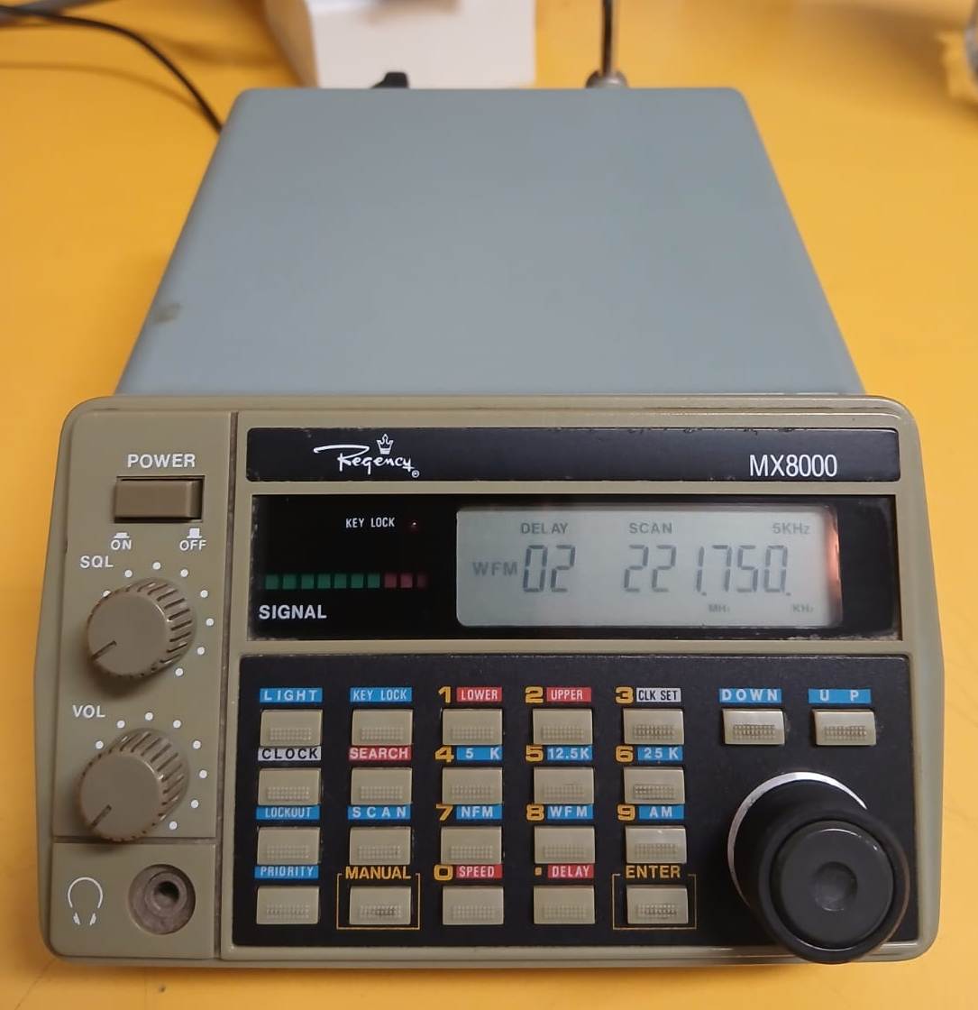 REGENCY MX8000 RICEVITORE - SCANNER 25-550 / 800-1300 MHz AM/FM - OTTIMO STATO