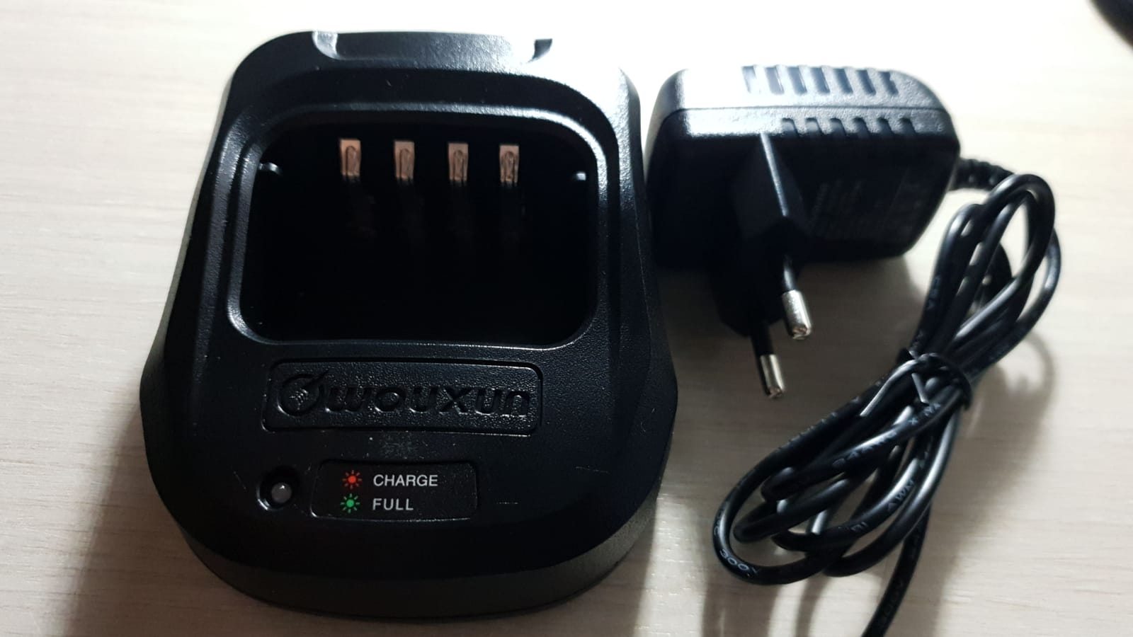 WOUXUN CARICABATTERIA DA TAVOLO PER WOUXUN KG-UV9D KG-UV8D