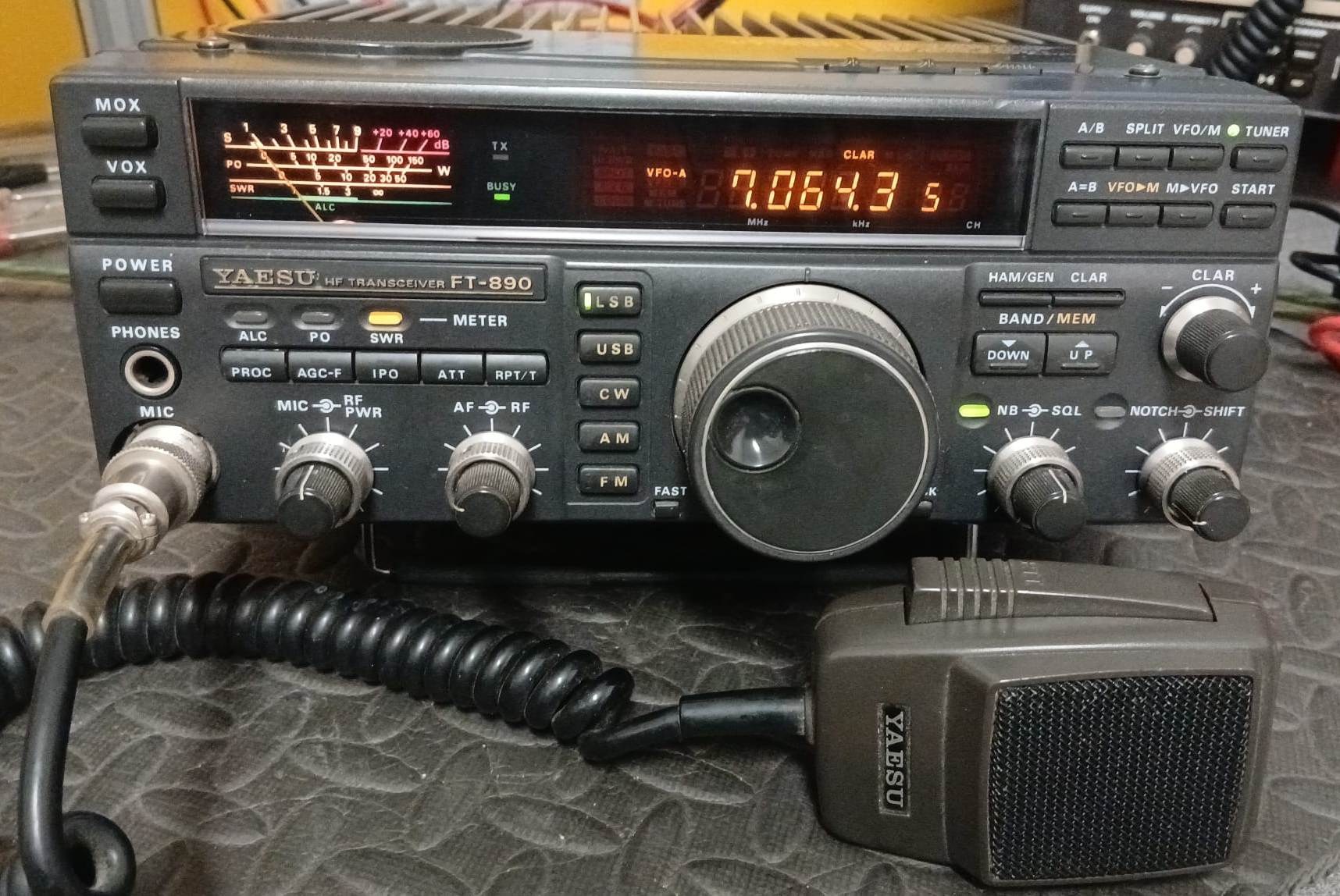 YAESU FT-890 HF 0-30mhz ALL MODE CON ACCORDATORE AUTOMATICO - RARISSIMO - PERFETTO STATO