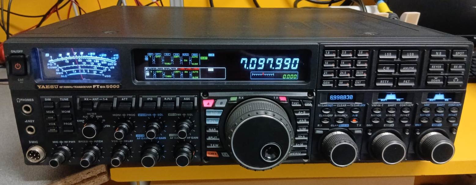 YAESU FTDX5000 RTX HF/50 200W - PERFETTO STATO - OLED APPENA SOSTITUITI DA CSY (CON FATTURA)