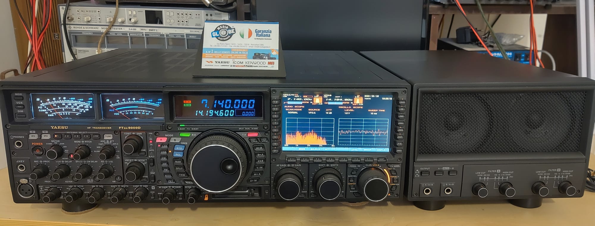 YAESU FT-DX 9000D + SP9000 VERSIONE OCCHI BLU - PARI AL NUOVO