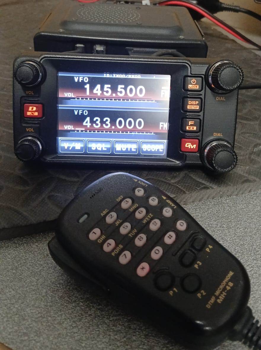 YAESU FTM400D RTX VHF/UHF C4FM -OTTIMO STATO- COMPLETO DI SINTESI VOCALE - APERTO DI BANDA
