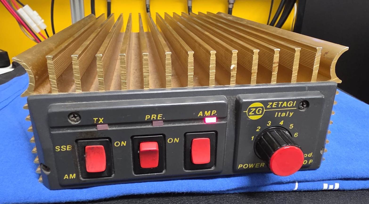 ZETAGI B550 AMPLIFICATORE LINEARE 20/30MHZ 300W - OTTIMO