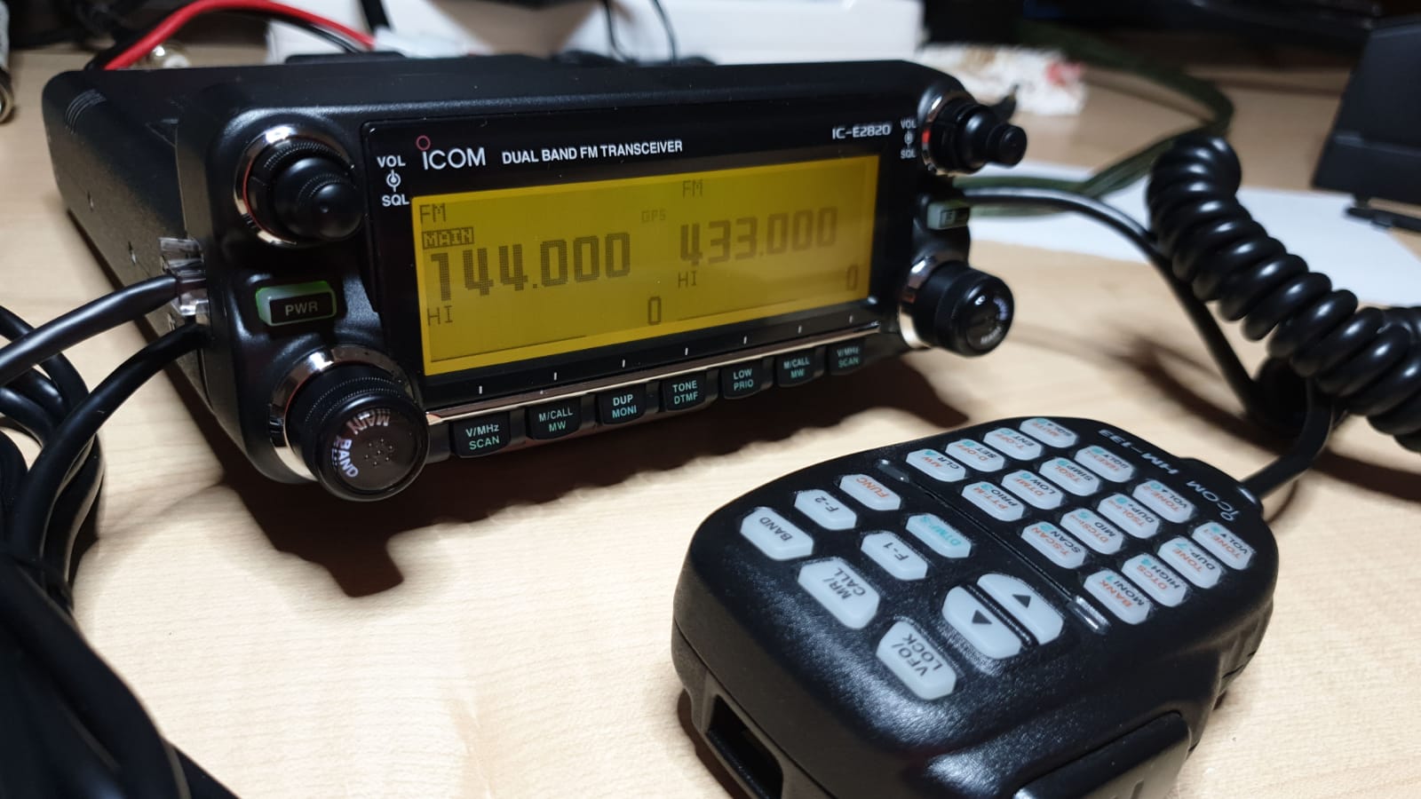 ICOM IC-E2820 Rtx veicolare BIBANDA - OTTIMO STATO