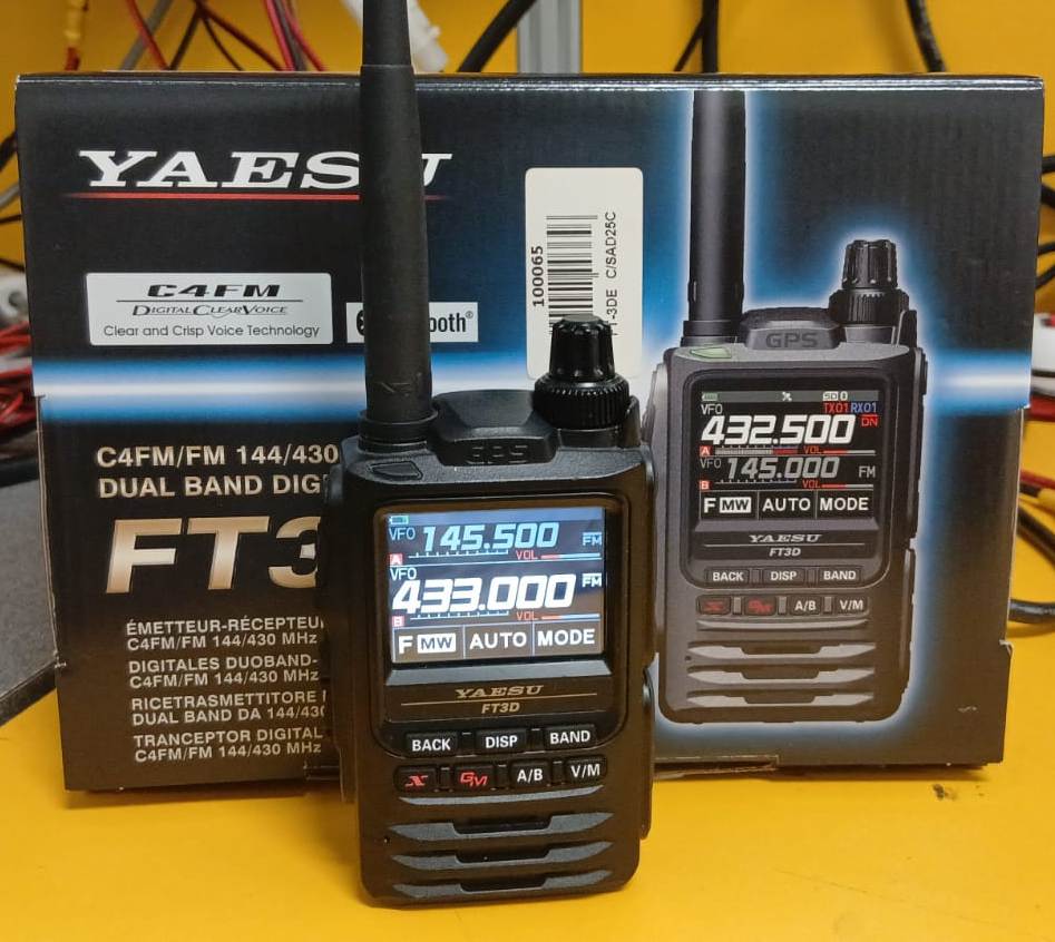 YAESU FT-3D PORTATILE PARI AL NUOVO ANALOGICO/DIGITALE C4FM