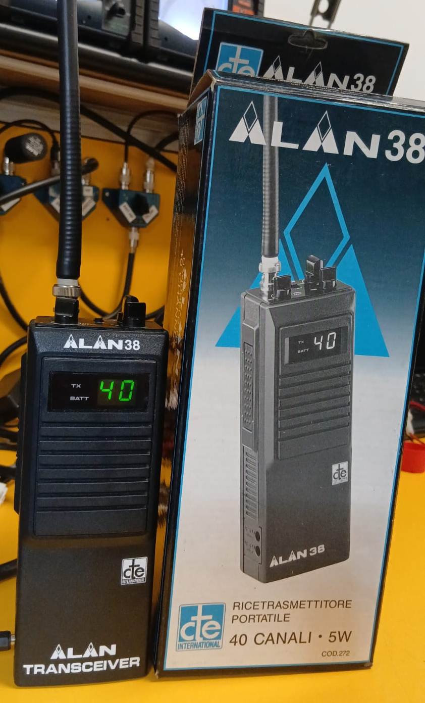 ALAN 38 RICETRASMETTITORE CB PORTATILE 40 CANALI 5W AM - OTTIMO STATO
